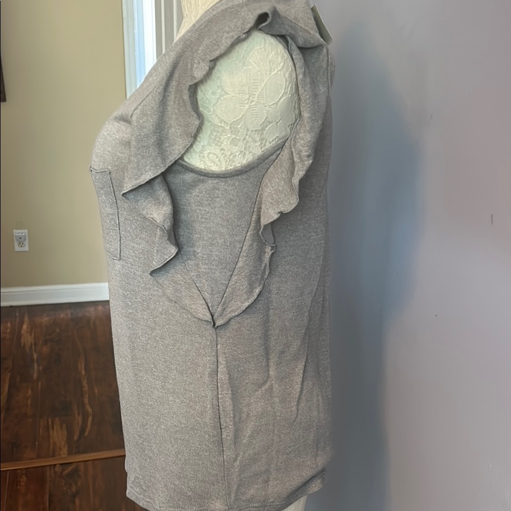 Gray Ruffled Flutter Sleeve Tank Top - Picture 2 of 6